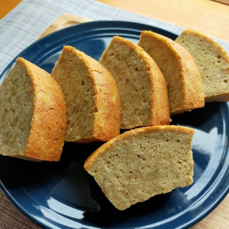 ふわふわエッグメーカー使用した米粉の簡単バナナケーキの写真です