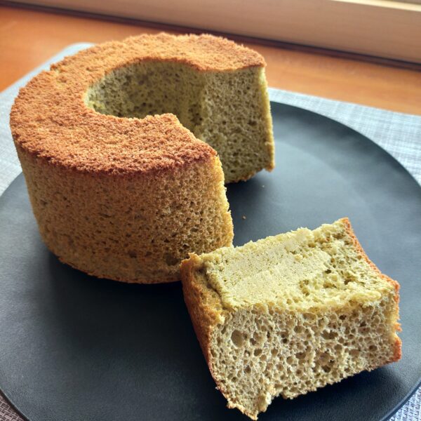 抹茶オレの素で作る抹茶シフォンケーキの写真です